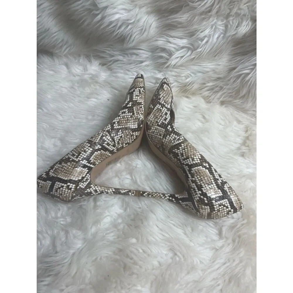 White House Black Market Neutral snakeskin print slip on heels Pointed toe SZ9.5